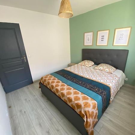 Appartement 2 Chambres Mantes-la-Ville Εξωτερικό φωτογραφία