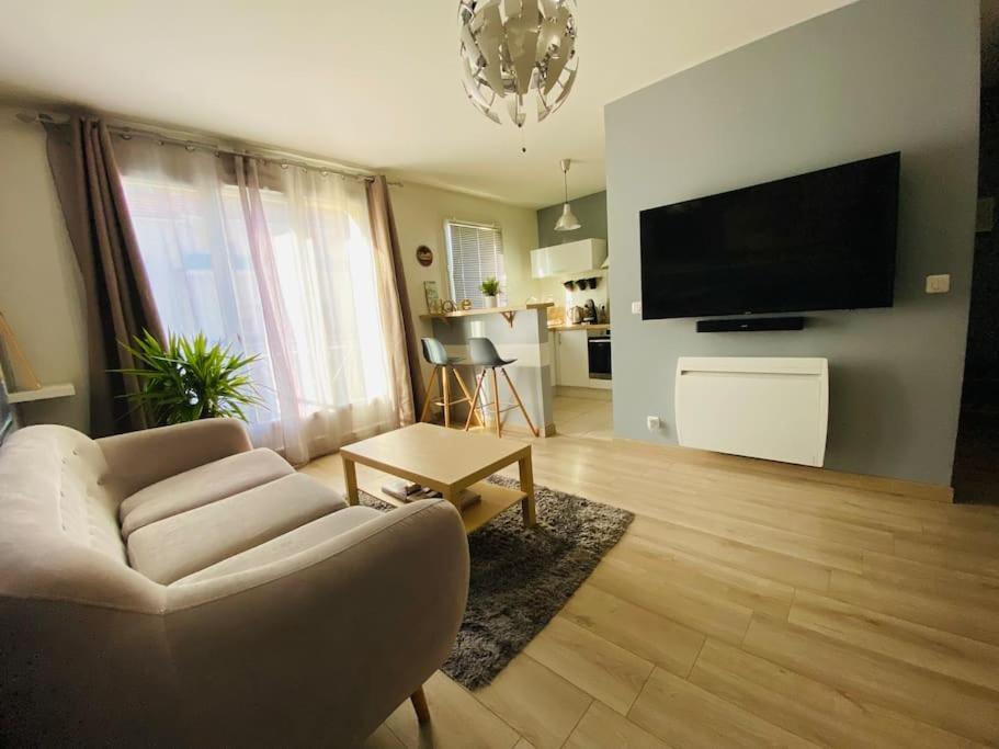 Appartement 2 Chambres Mantes-la-Ville Εξωτερικό φωτογραφία